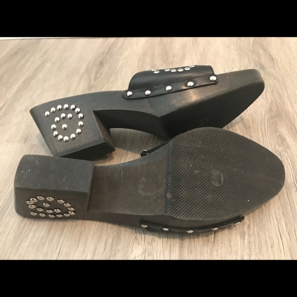 Donald J Pliner black studded clogs 10 - Picture 3 of 3